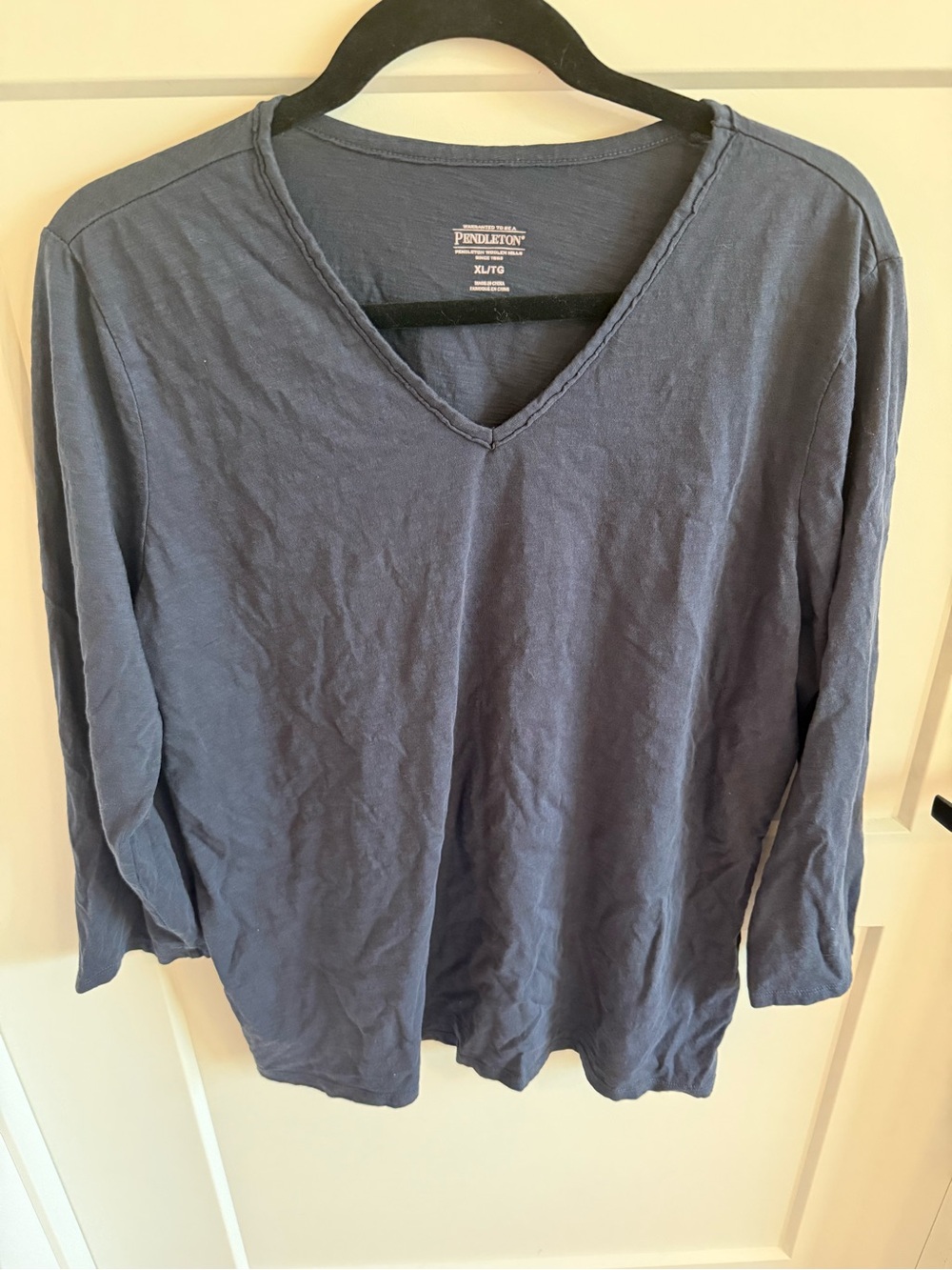 Pendleton Women’s XL Navy Blue Long Sleeve V Neck Cotton T Shirt Tee